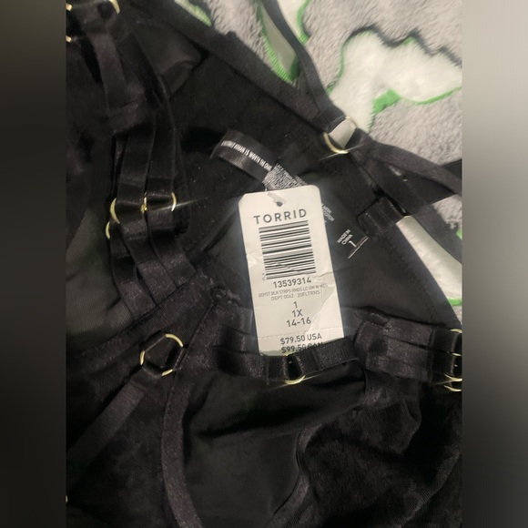 New Torrid curves black bodysuit - Picture 2 of 9